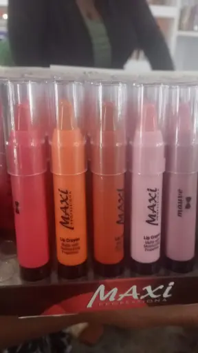 [￼] maxi fruit lip balm